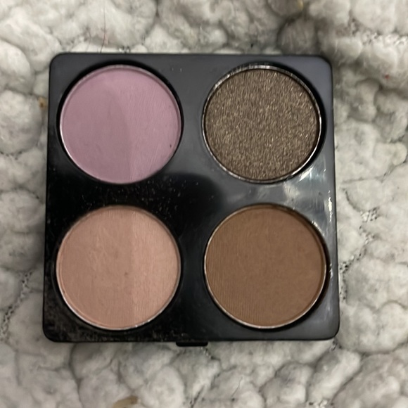 New 2 f.a.o Schwarz eye shadow palettes - Picture 4 of 4